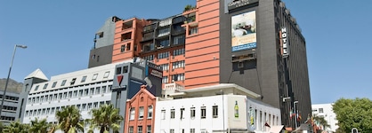 Cape Town Lodge Hotel