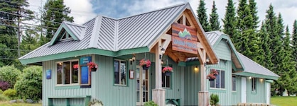 Canadian Princess Lodge & Marina
