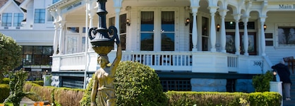 Huntingdon Hotel And Suites