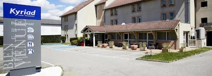 Hotel Kyriad Lyon Est - Saint Bonnet De Mure