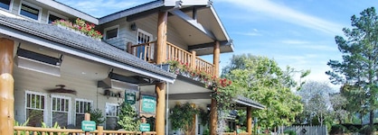 Cambria Pines Lodge