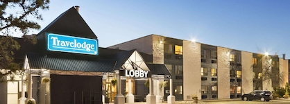 Travelodge By Wyndham Edmonton South