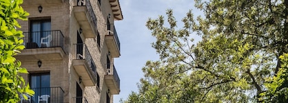 Hotel Montjoi