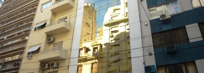 Up Viamonte Hotel