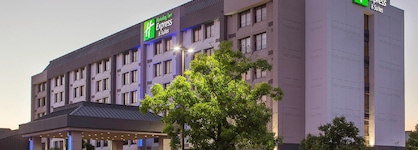 Holiday Inn Express & Suites Mississauga-Toronto Southwest By Ihg