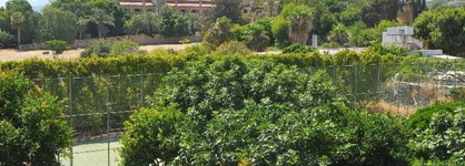 La Hotel & Resort