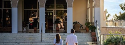 Akrotiri Beach Resort & Spa - Adult Friendly