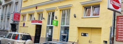 Easy Star Hotel