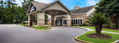 Clarion Inn & Suites Savannah Midtown