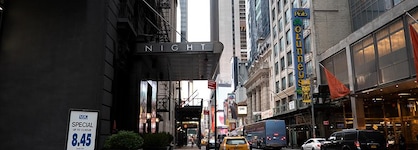 Night Hotel By Sb At Times Square