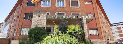 Hotel Isabel De Segura