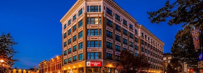 Best Western Plus Carlton Plaza Hotel