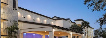 Mai Hana Hotel - International Drive