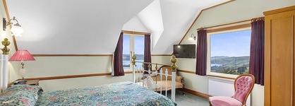 Larnach Lodge & Stable Stay