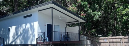 Ellis Beach Oceanfront Bungalows