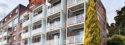 Adina Place Motel Apartments