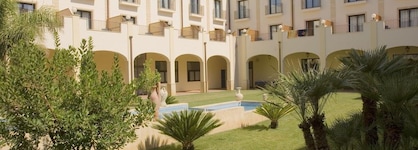 Mahara Hotel & Wellness