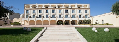 Mahara Hotel & Wellness