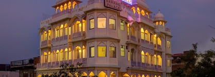 Hotel Sarang Palace