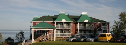 Hotel Et Pavillons Le Petit Manoir Du Casino