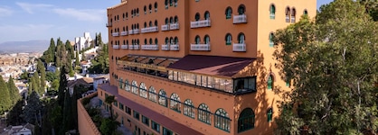 Hotel Alhambra Palace