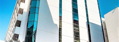 Golden Sands Hotel Apartments