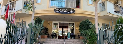 Club Karakas Apart