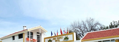 Side Temple Hotel