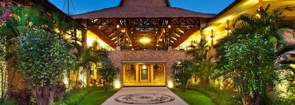 Mangsit Suites By Holiday Resort Lombok