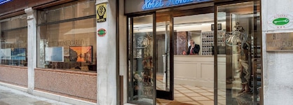 Hotel Montecarlo