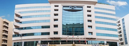 Landmark Summit Hotel