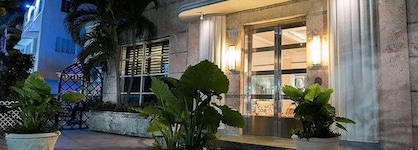Roami At Hotel Astor