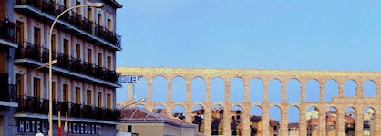 Hotel Ele Acueducto