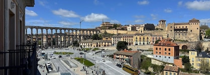 Hotel Ele Acueducto