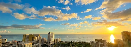 Holiday Inn Express Waikiki, An Ihg Hotel