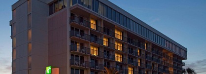 Cirque St. Armands Beachside