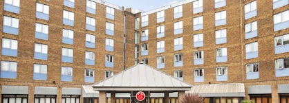 Waterloo Hub Hotel & Suites