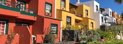Apartamentos Oasis San Antonio