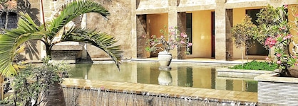 Grand Balisani Suites Hotel