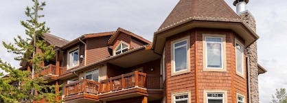 Falcon Crest Lodge By Clique
