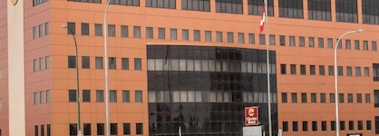 Clarion Hotel & Suites Winnipeg Airport