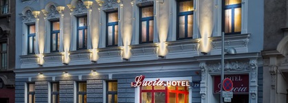 Lucia Hotel