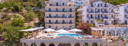 Hera Hotel