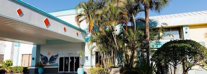 Garnet Inn & Suites