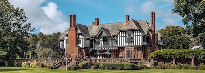 Inglewood Manor