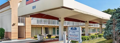 Howard Johnson By Wyndham Albany