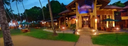 Royal Palms Beach Hotel