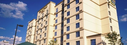 Courtyard By Marriott Toronto Airport
