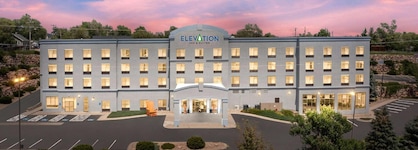 Howard Johnson By Wyndham Downtown Rapid City