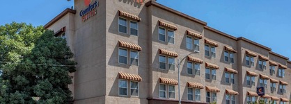 Comfort Suites Visalia Convention Center